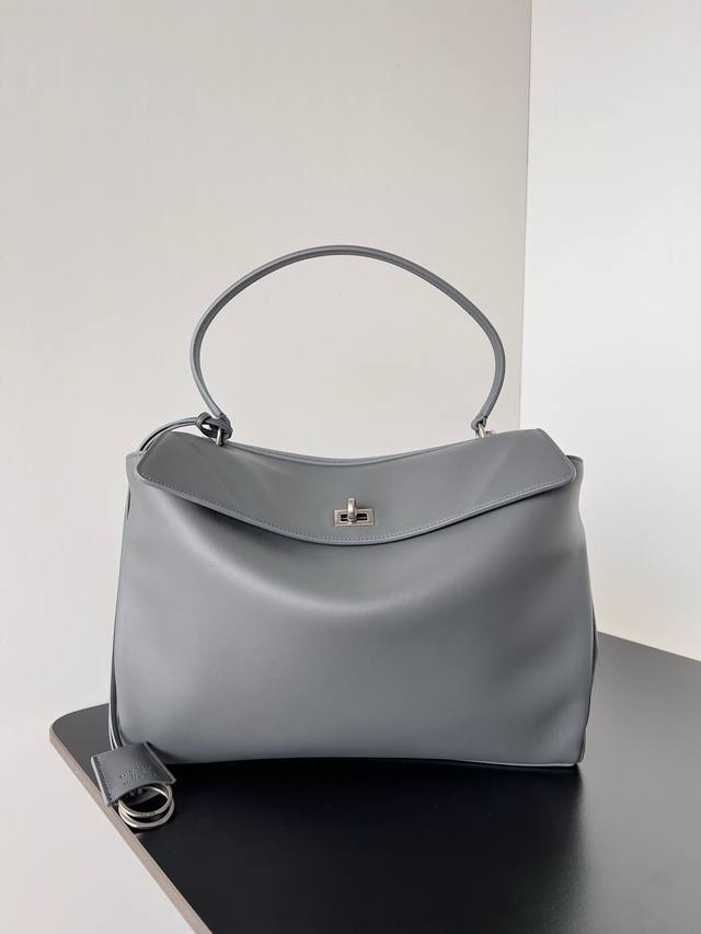 Authentic Grade I Finally Got The Rodeo! ! ! The Soft Large-Profile Bag Makes Me