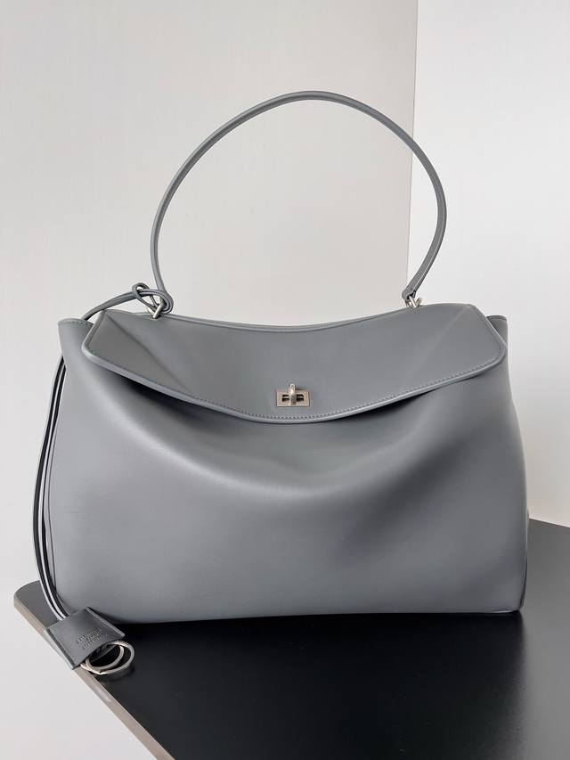 Authentic Grade I Finally Got The Rodeo! ! ! The Soft Large-Profile Bag Makes Me