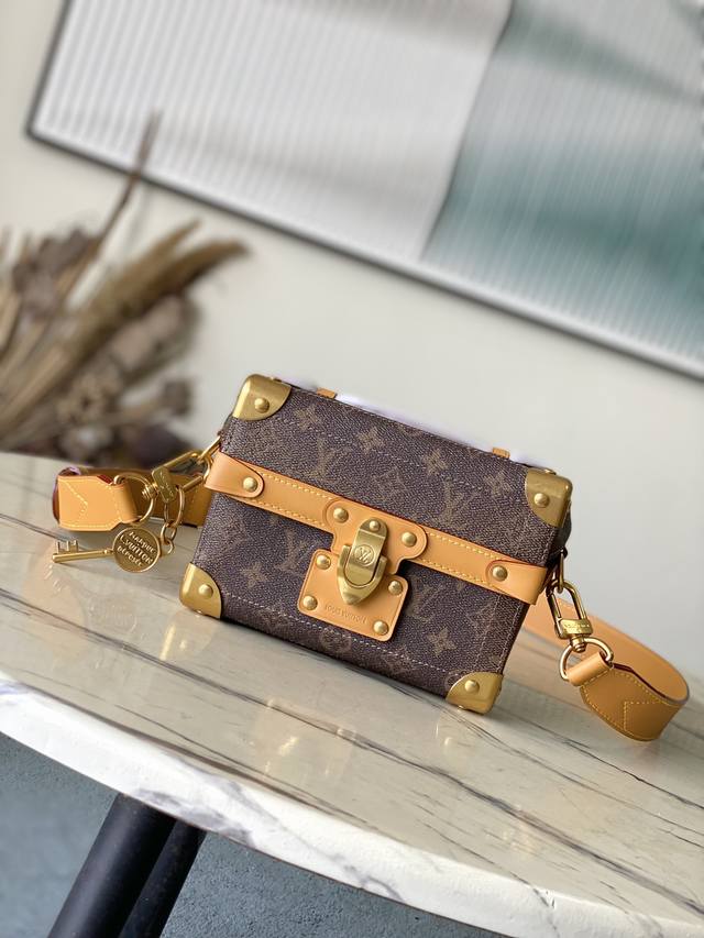 Steel Hardware Top Original M11535 This Soul Trunk Handbag Is Made Of Monogram D