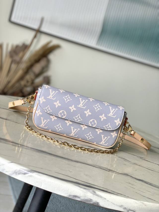 Top Original M12778 This Wallet On Chain Ivy Handbag Draws Inspiration From The