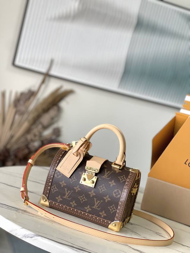 Steel Hardware Top Original M11154 This Lconic Speedy20 Handbag Has All The Elem