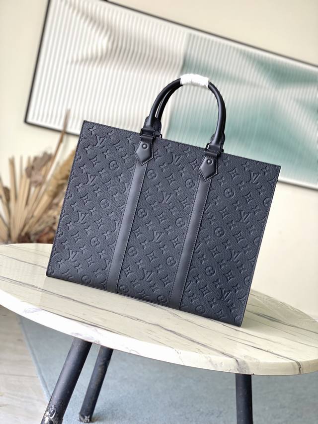 Top Layer Leather Original M24786 This Sac Plat 24H Tote Bag Is Made Of Monogram