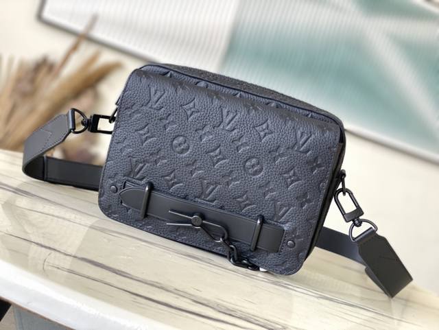 Top Layer Leather, Top Grade Original M5 7 Full Leather This New Steamer Messeng