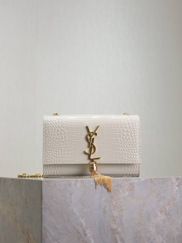 White Crocodile Pattern Silver Buckle With Tassel 20Cm Kate 20Cm Latest Size, Ti