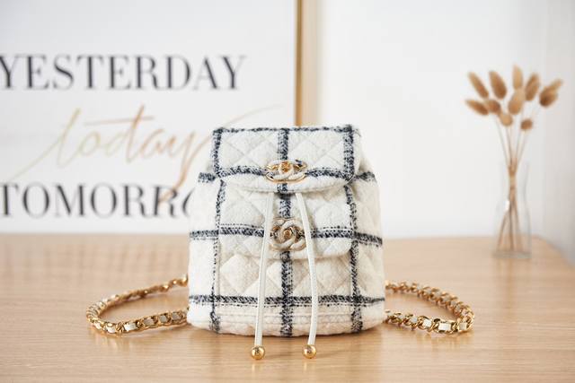 Chanel22K Model As3615 Tweed Duma Backpack Perfect For Fall And Winter Size: 24*
