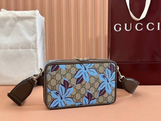 Configuration Full Set Of Counter Packaging The Iconic Gg Supreme Canvas Makes A