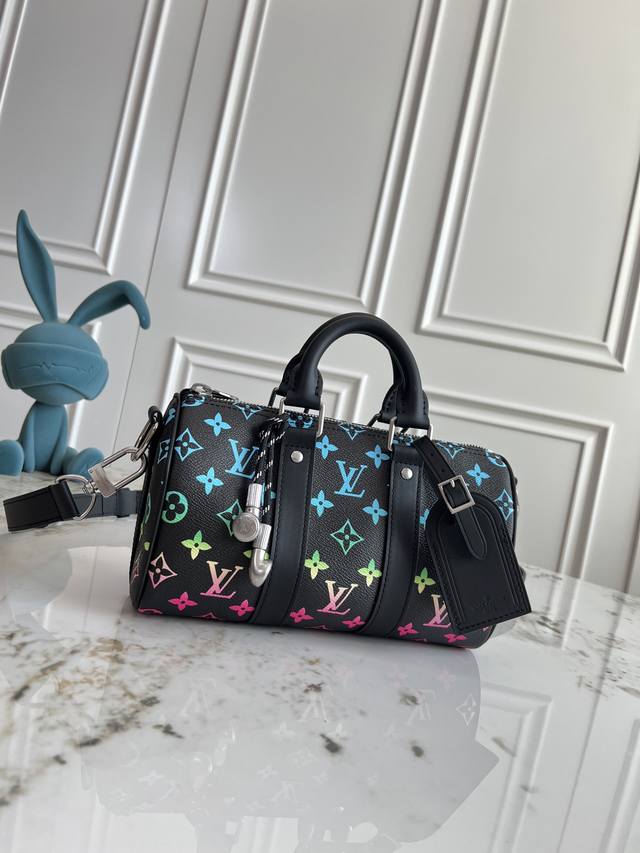 Exclusive Background Dynamic Chip Top Original 163 Chip M13935 Louis Vuitton Kee
