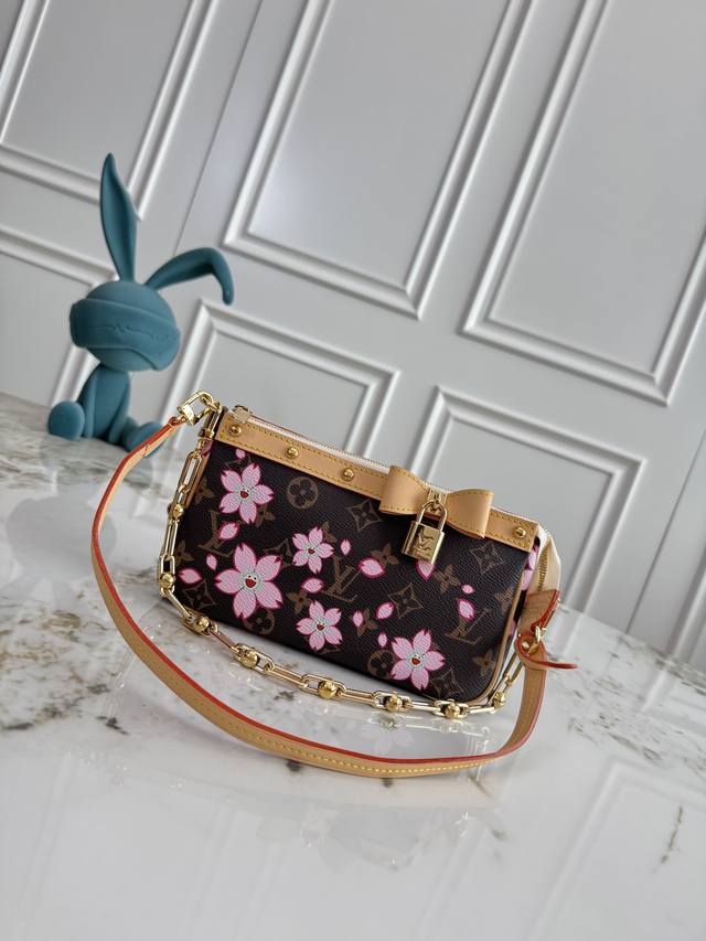 Exclusive Background Dynamic Chip Top Original M13666 This Pochette Accessoires