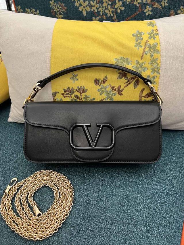 Model:3030L Large Size New Loc Calfskin Bag With Colorful Vlogo Signature Detach