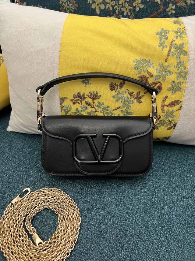 Model:3030S Small Size New Garavani Mini Loc Calfskin Bag With Colorful Vlogo Si