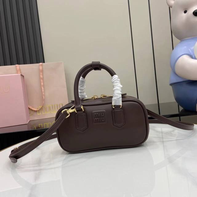 Comes With A Full Set Of Original Counter Packaging. M's New Mini Bowling Bag, T