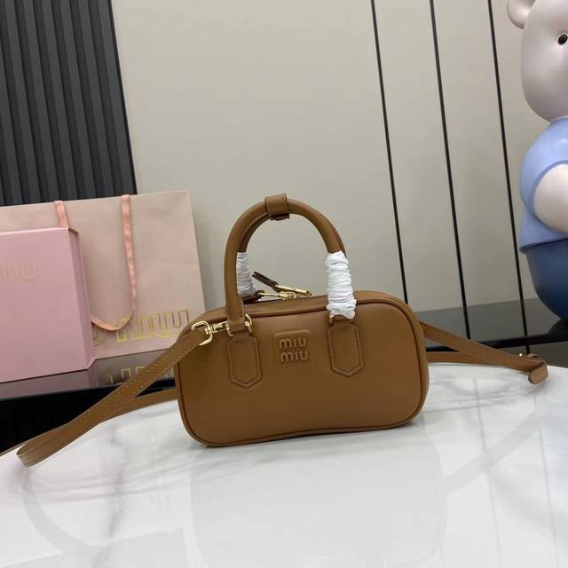 Comes With A Full Set Of Original Counter Packaging. M's New Mini Bowling Bag, T