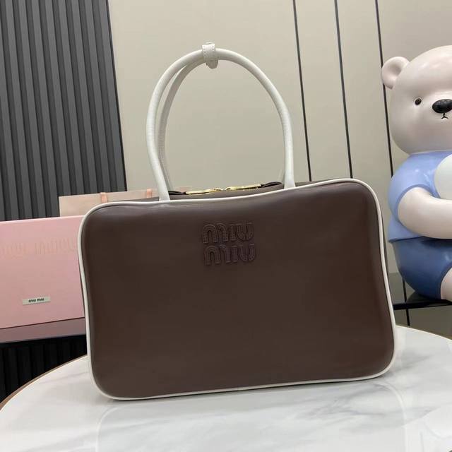 Comes With A Full Set Of Original Counter Packaging. M's New Briefcase Is Made O