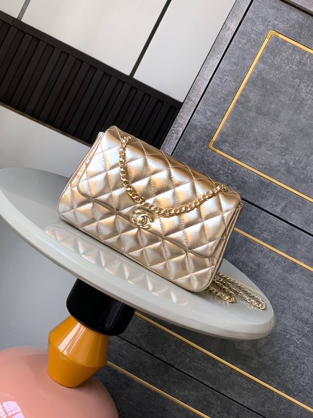 Champagne Gold Large Size! Ohanel's New Spring And Summer 25S Flap Mobile Phone