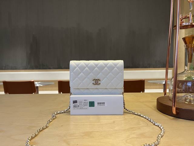 A96138 Chanel25C Woc Spring New Love Double C Logo One-Shoulder Crossbody Calfsk