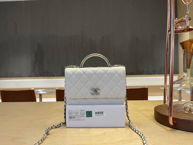 A96130 Chanel 25A New Handle Woc Caviar Leather Chanel Logo Handle Is Really Ama