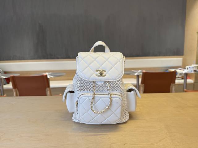 As5484 Chanel 25S Hollow Mesh Backpack Breaks Through Conventional Aesthetics Br
