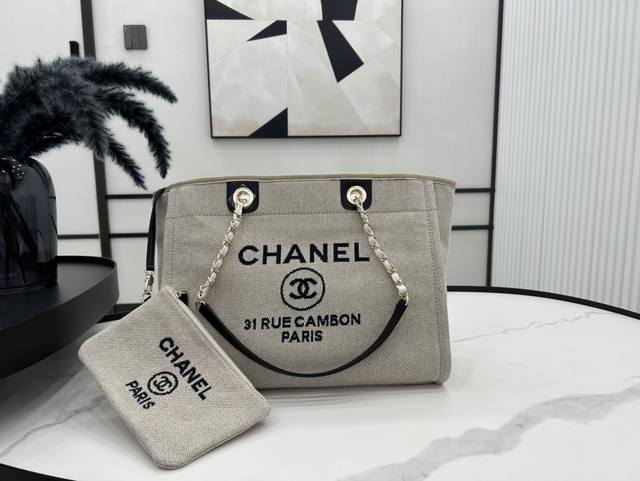 01 New Chanel Shopping Bag In Spring And Summer! The Beach Bag Is Made Of Canvas