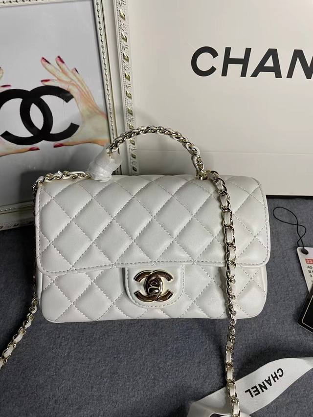 13650 Diamond Handbag Model: Large As4141: Small As4140 Size: Large 20 14 7Cm: S