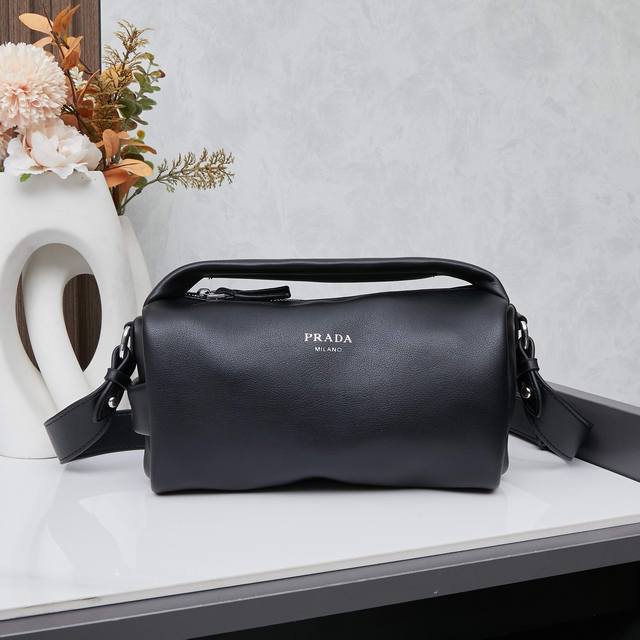 With Box, Prada 25 Show Style Unisex Old Wax Leather Lunch Box Bag! This Texture