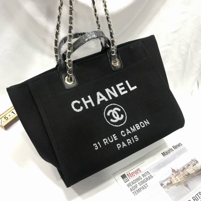 Chanel New Small Canvas Woven Bag Beach Bag Large Capacity With Cowhide Shopping