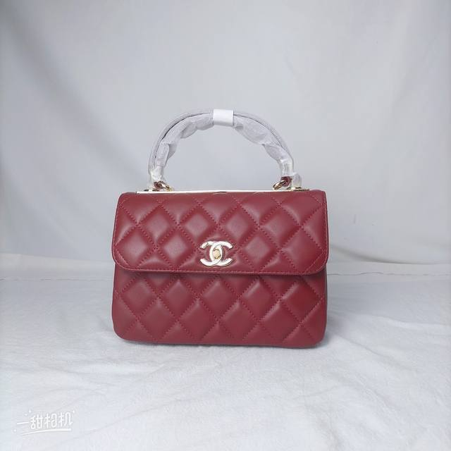 Sheepskin Gold Button Size 25X17X12Cm Style No. 8852 Square