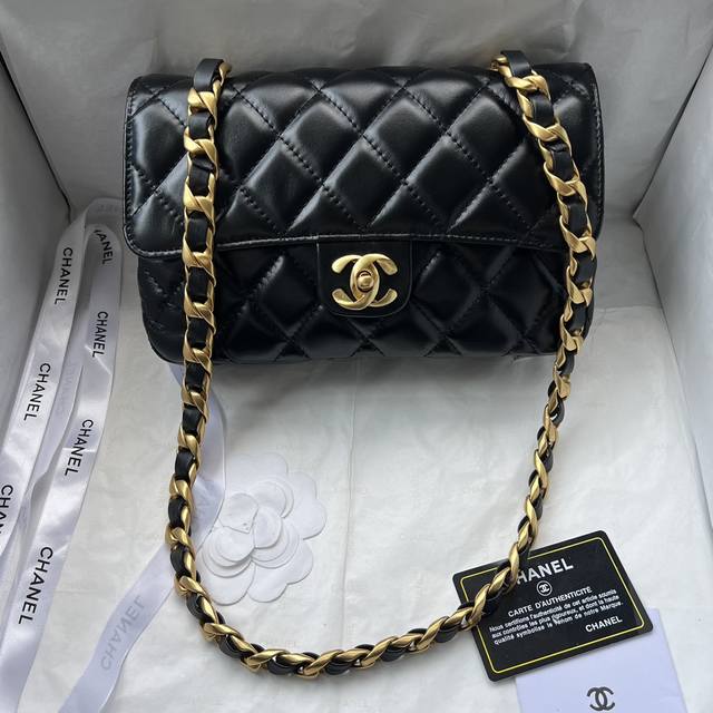 Chanel24B Thick Chain Underarm Bag, Top Layer Cowhide Material Cf Shoulder Bag I
