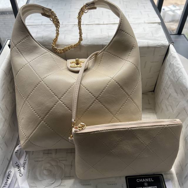 Large Chanel25P New Hippie Underarm Bag, This Season's New Design Is Full Of Hig