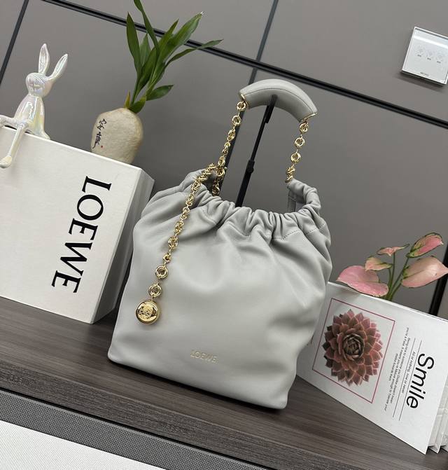 Low Small Nappa Squeeze Baga Refined And Feminine New Bag In Soft-Touch Nappa Le