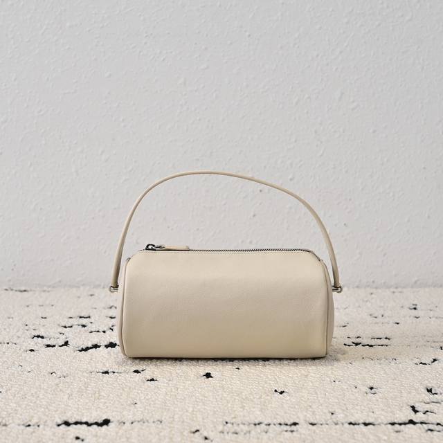 The Rovv24 Autumn And Winter New 90S Round Bag The New 90's Cross Section Has Be