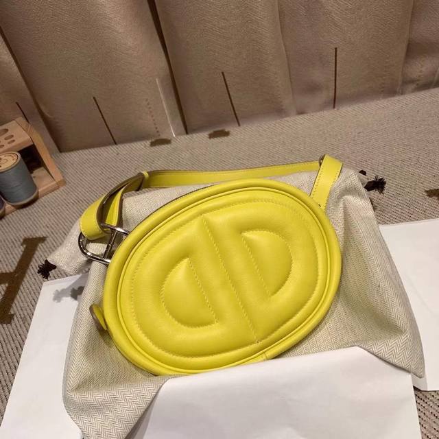 In The Loop Pig Nose Waist Bag Genuine Development!! Swift 9R Lemon Yellow With