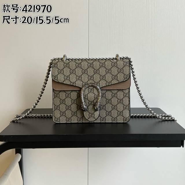 Real Shot# Model Number: 42 Khaki Size: 2015.55Cm The Classic And Timeless Diony