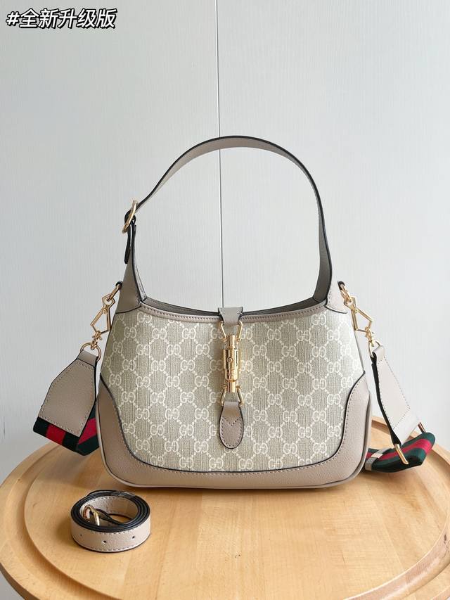 Real Shot# Double Shoulder Straps Model: 678843. Upgraded Version Size: 28X 19X