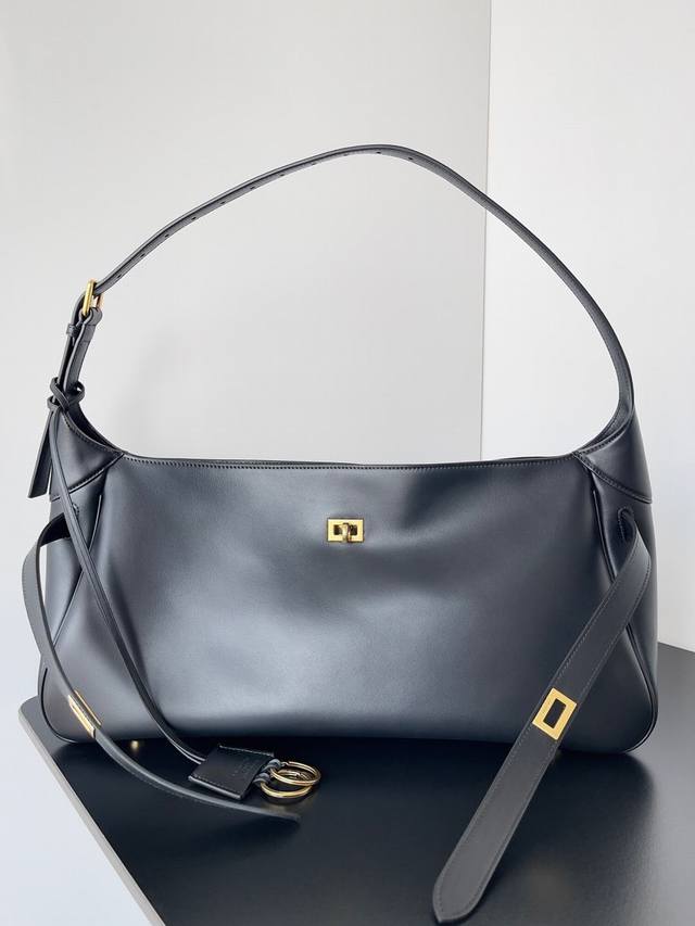 Authentic Balenciaga Bel Air Hobo The New Bel Air Hobo Debuted In Balenciaga's W