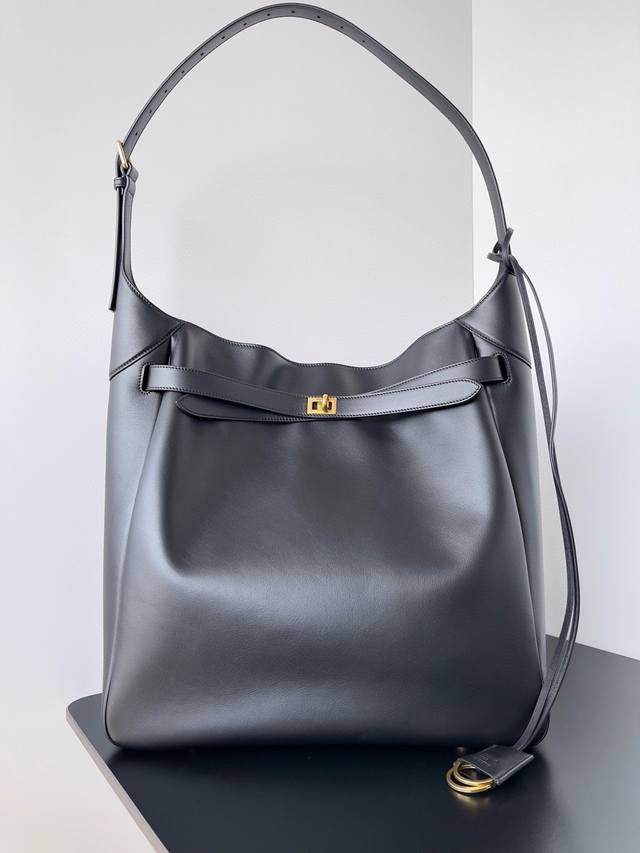 Authentic Balenciaga Bel Air Hobo The New Bel Air Hobo Debuted In Balenciaga's W
