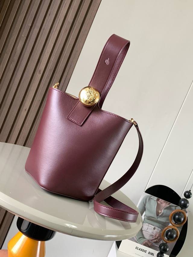 Original Leather Mini Soft Grained Cow Leather Pebble Bucket The Pebble Bucket H