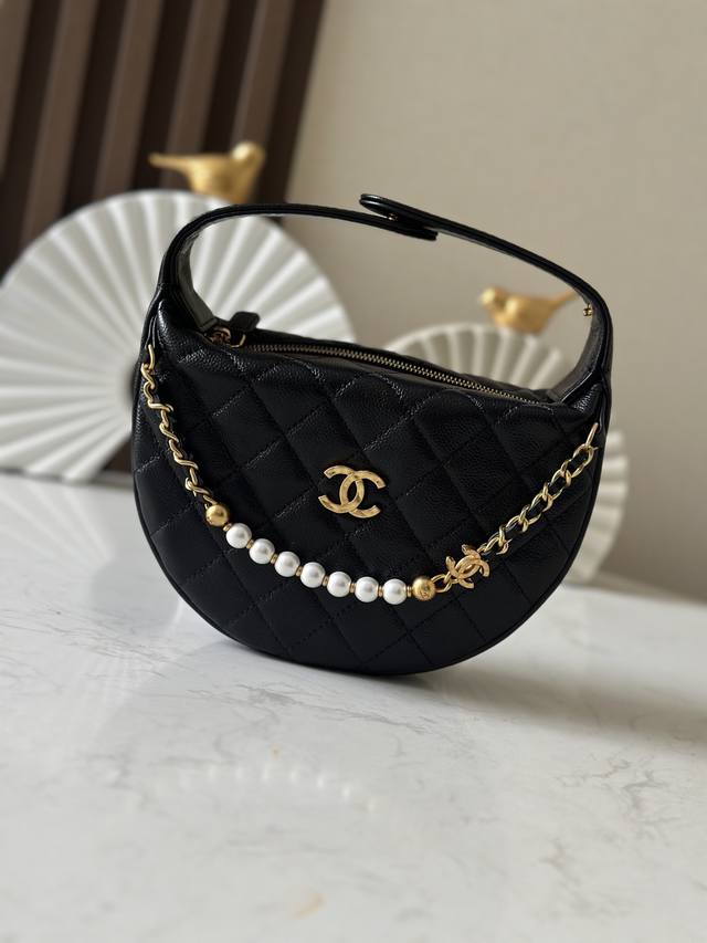 Original Leather New In Stock 25S Pearl Hula Hoop Clutch Bag Every Season's Smal