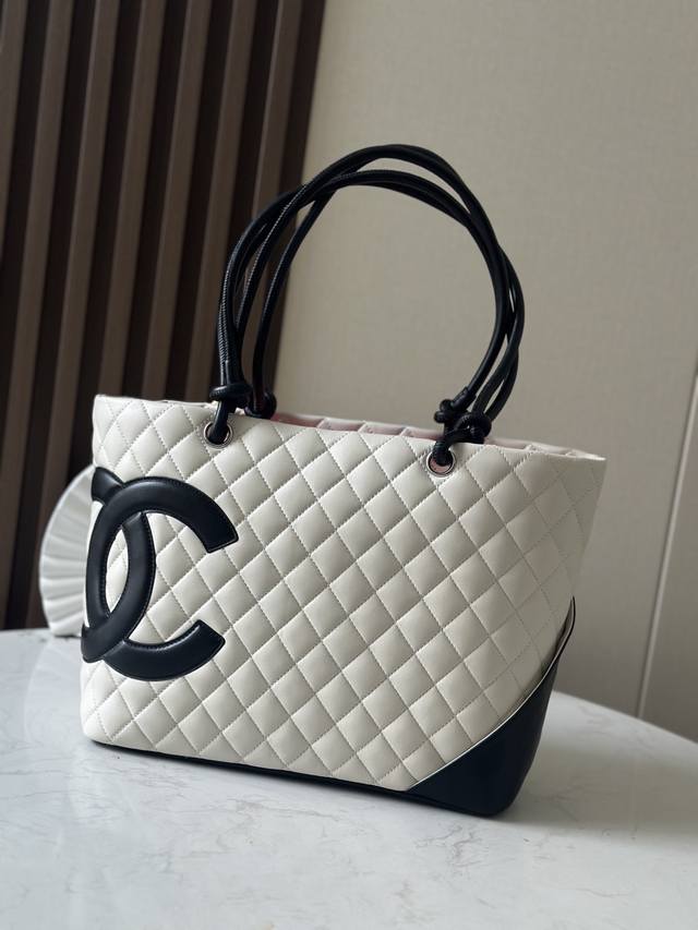 Original Leather Imported Calfskin Original Export Product Black With Black Lacq