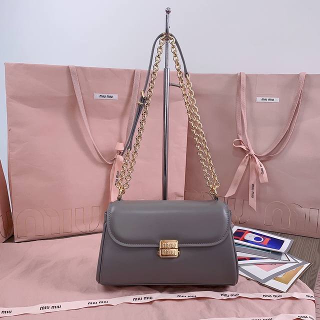 Authentic Grade 5Bd266: Mium's New Baguette Bag. This Shoulder Bag Continues The