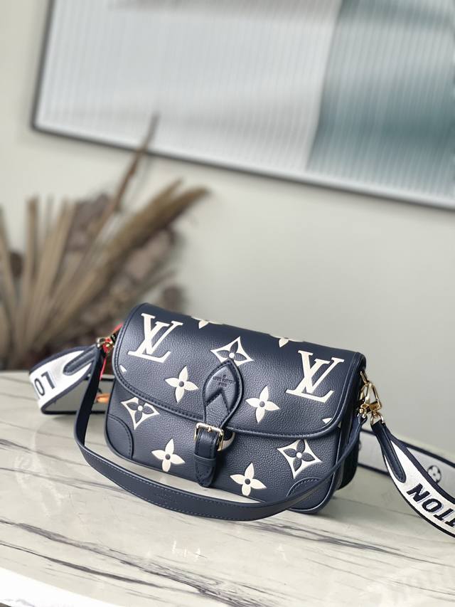 Top Layer Leatherm47161 Navy Bluethis Diane Handbag Is Made Of Classic Monogram