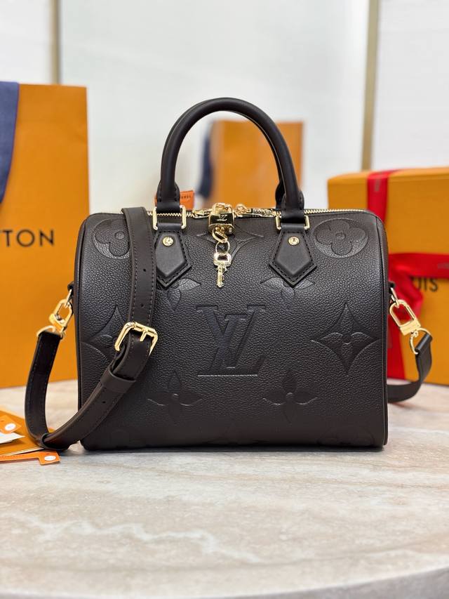Speedy Bandouli Re 25 Handbag M14043 Chocolate This Speedy 25 Handbag Is Made Of