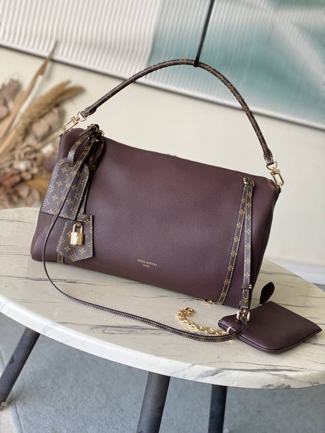 Top Original Single M13668 Red Louis Vuitton 2025 Fall/Winter Collection. Creati