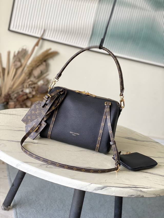 Top Original M13667 Black Louis Vuitton 2025 Fall/Winter Collection. Creative Di