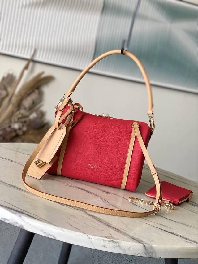 Top Original M13667 Red Louis Vuitton 2025 Fall/Winter Collection. Creative Dire
