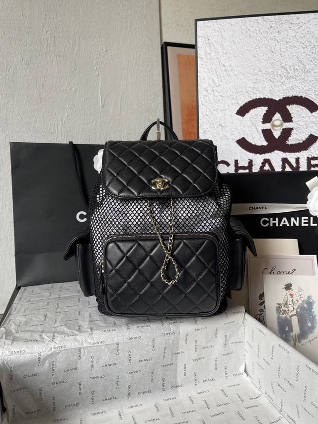 Top-Quality Goods_ French High-End Custom-Made Chane1 25S Hollow Mesh Backpack A