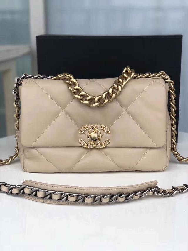 Brand: Chanel Model: S1160 Introduction: Original Quality, Classic Work, The For