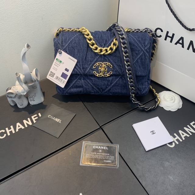 Color: Denim Blue! Chanel New Model: As1160 Autumn And Winter Large Diamond Tofu