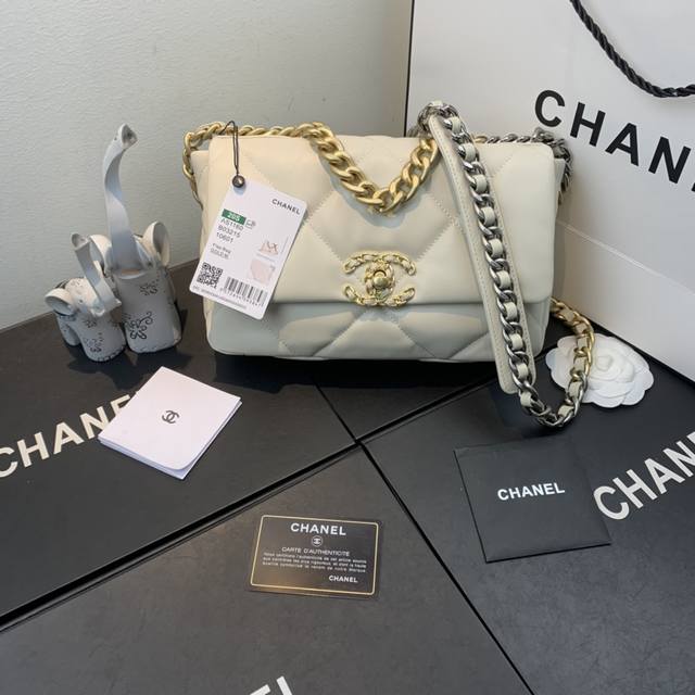 Color: Off-White! Chanel New Model: As1160 Autumn And Winter Large Diamond Tofu