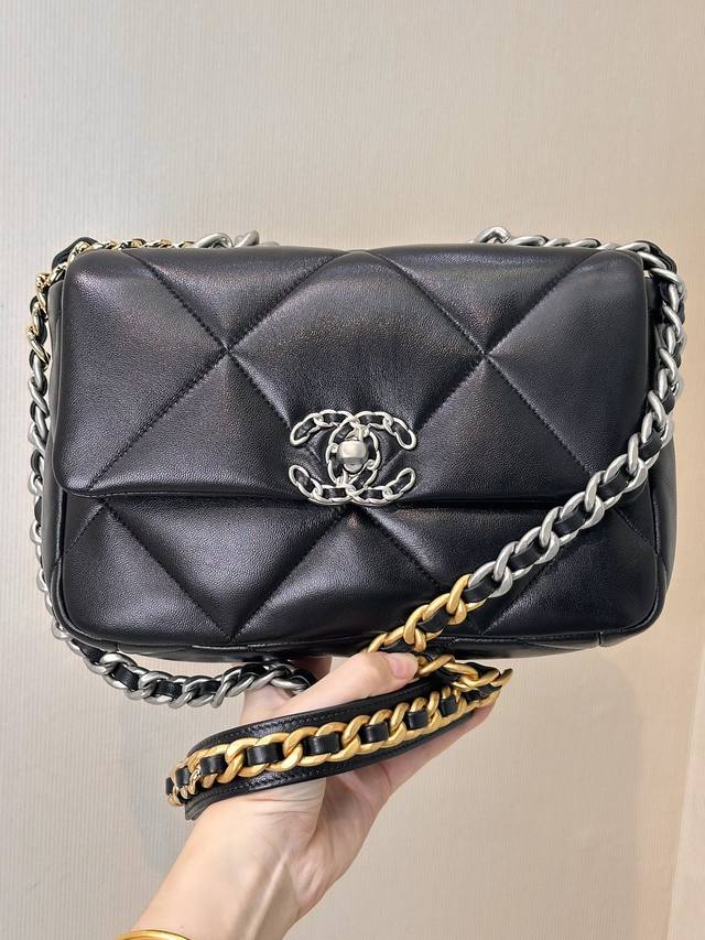 1160 1161 The Black And Silver Lambskin Feels Great! ! The Big Grid Feels Soft A