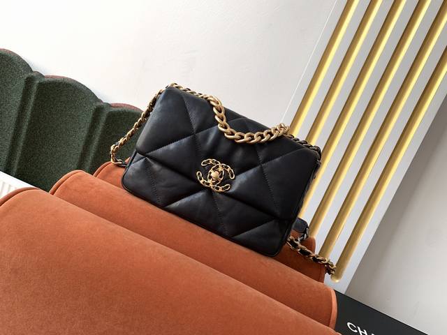 Ch Nel 19 Hot Sale This Bag Is A Combination Of All Chanel's Classic Elements, W